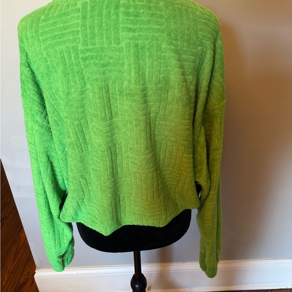 Green Textured Lounge Set - Picture 4 of 9